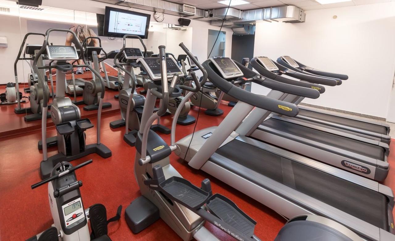 B&B Sport Rooms ワルシャワ エクステリア 写真