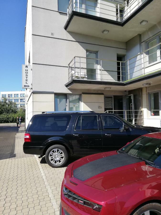 B&B Sport Rooms ワルシャワ エクステリア 写真