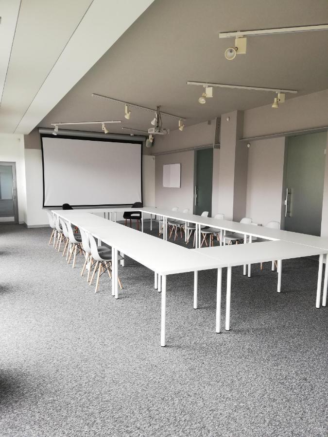 B&B Sport Rooms ワルシャワ エクステリア 写真